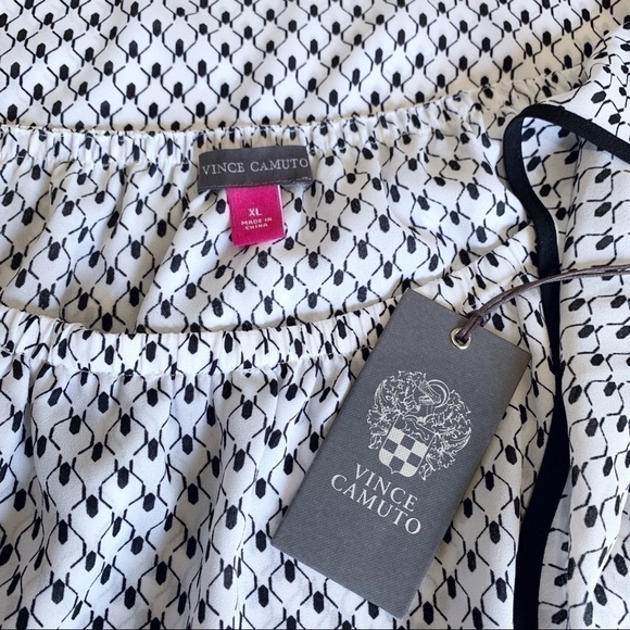 VINCE CAMUTO Droplet Geo Ruffled Off Shoulder Top - Picture 7 of 7